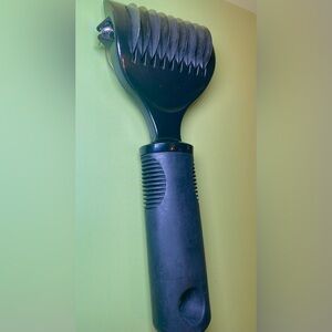 OXO Good Grips Multi-Blade‎ Pasta & Dough Cutter
Slicer Wheel Black Handle